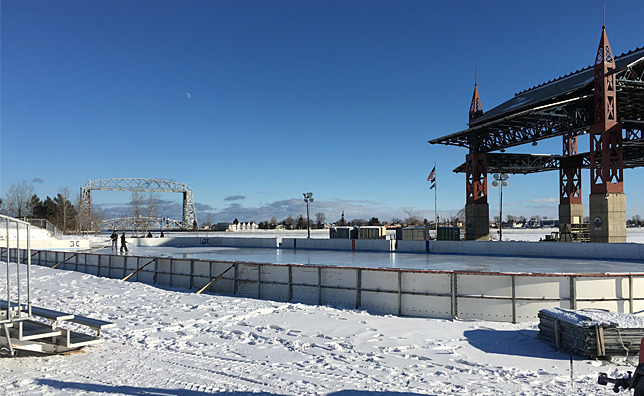 Bayfront Hockey Day Minnesota with Duluth Lift Bridge