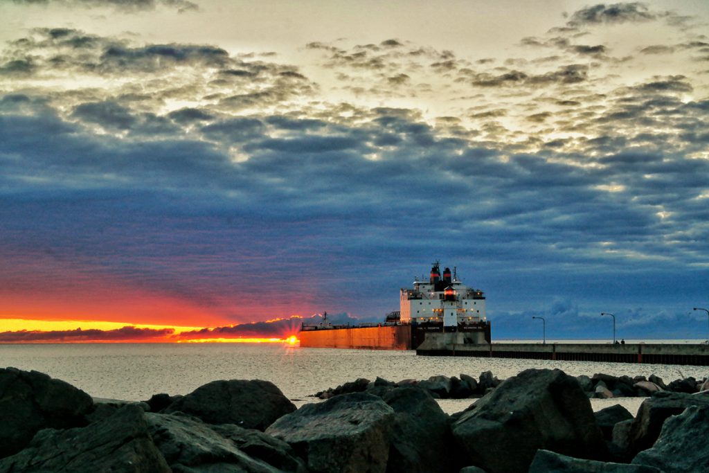 Duluth Ship Schedule Lift Bridge Arrivals/Departures & Shipping Info
