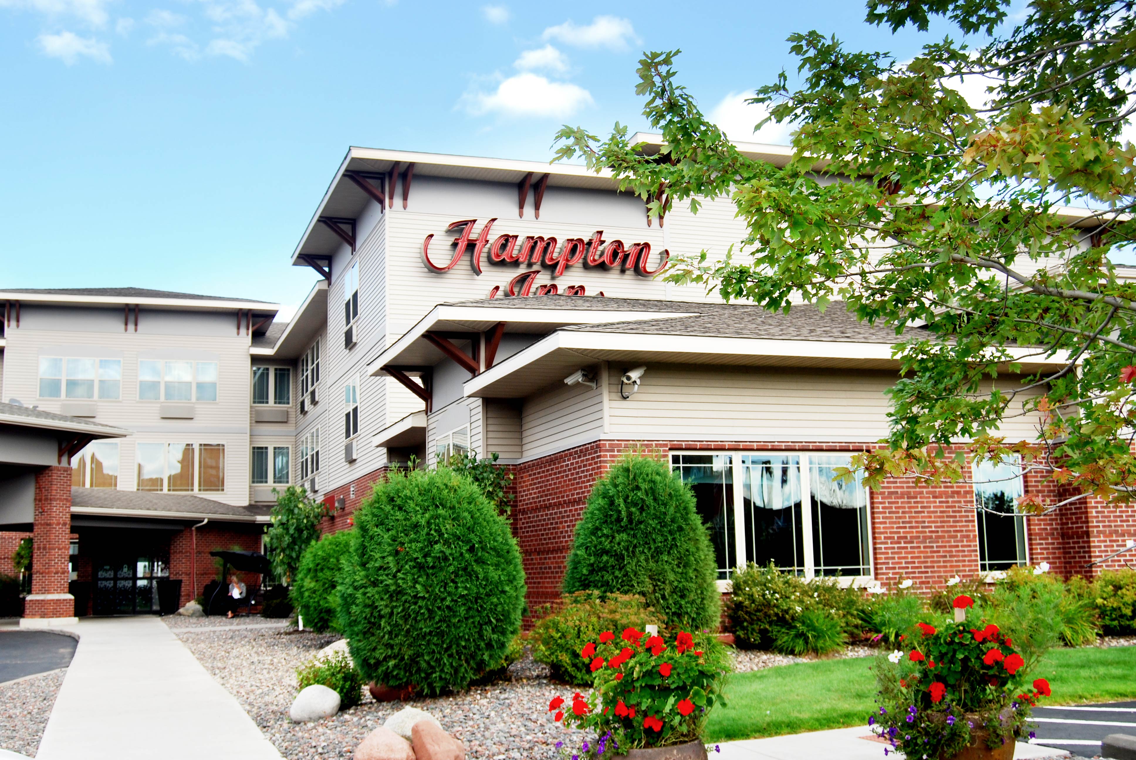 The Hampton Inn Duluth Hotel Entrance Canal Park