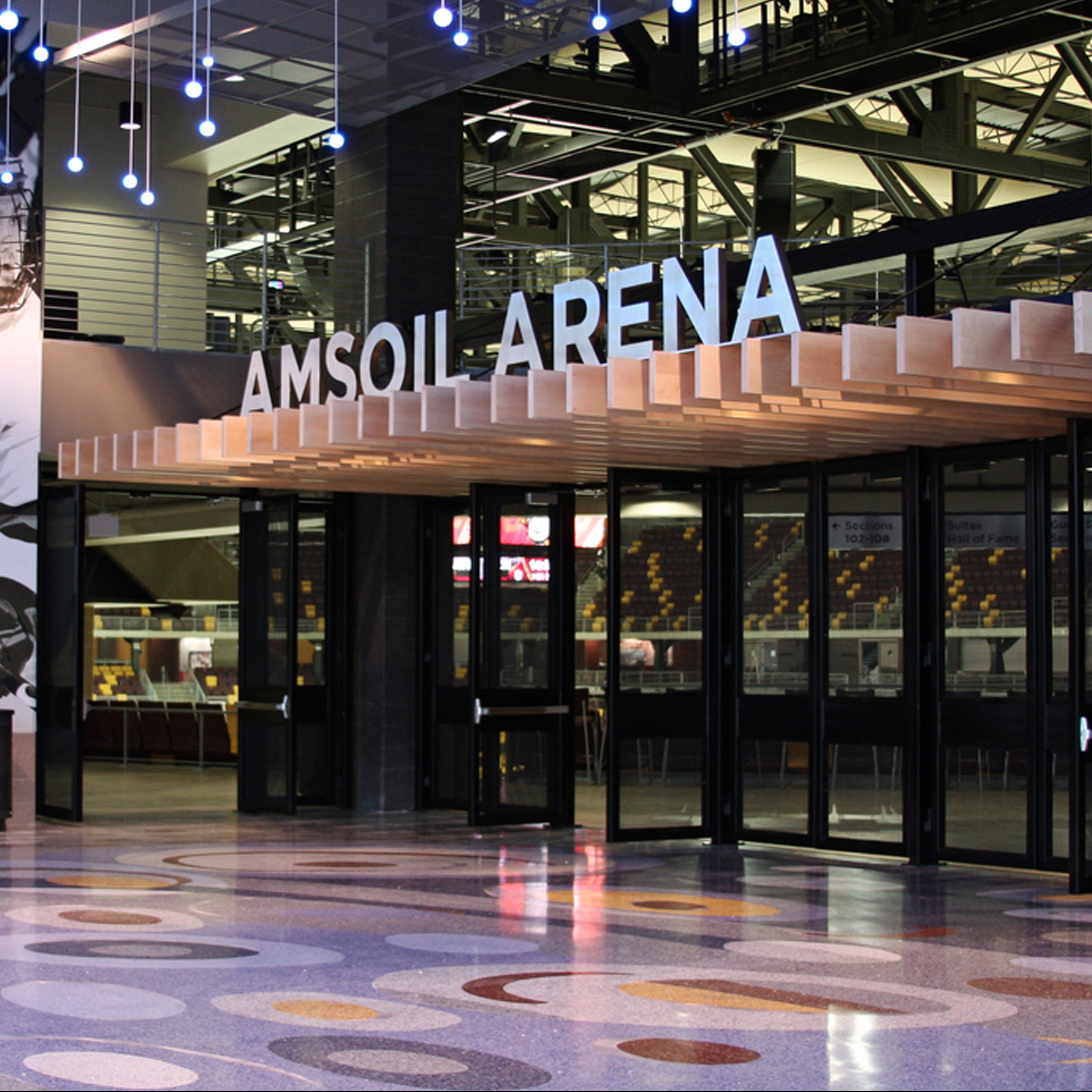 AMSOIL Arena | UMD Hockey & Concert Venue