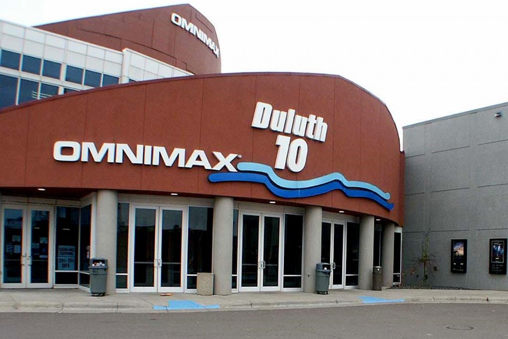 Marcus Duluth 10 movie theater exterior